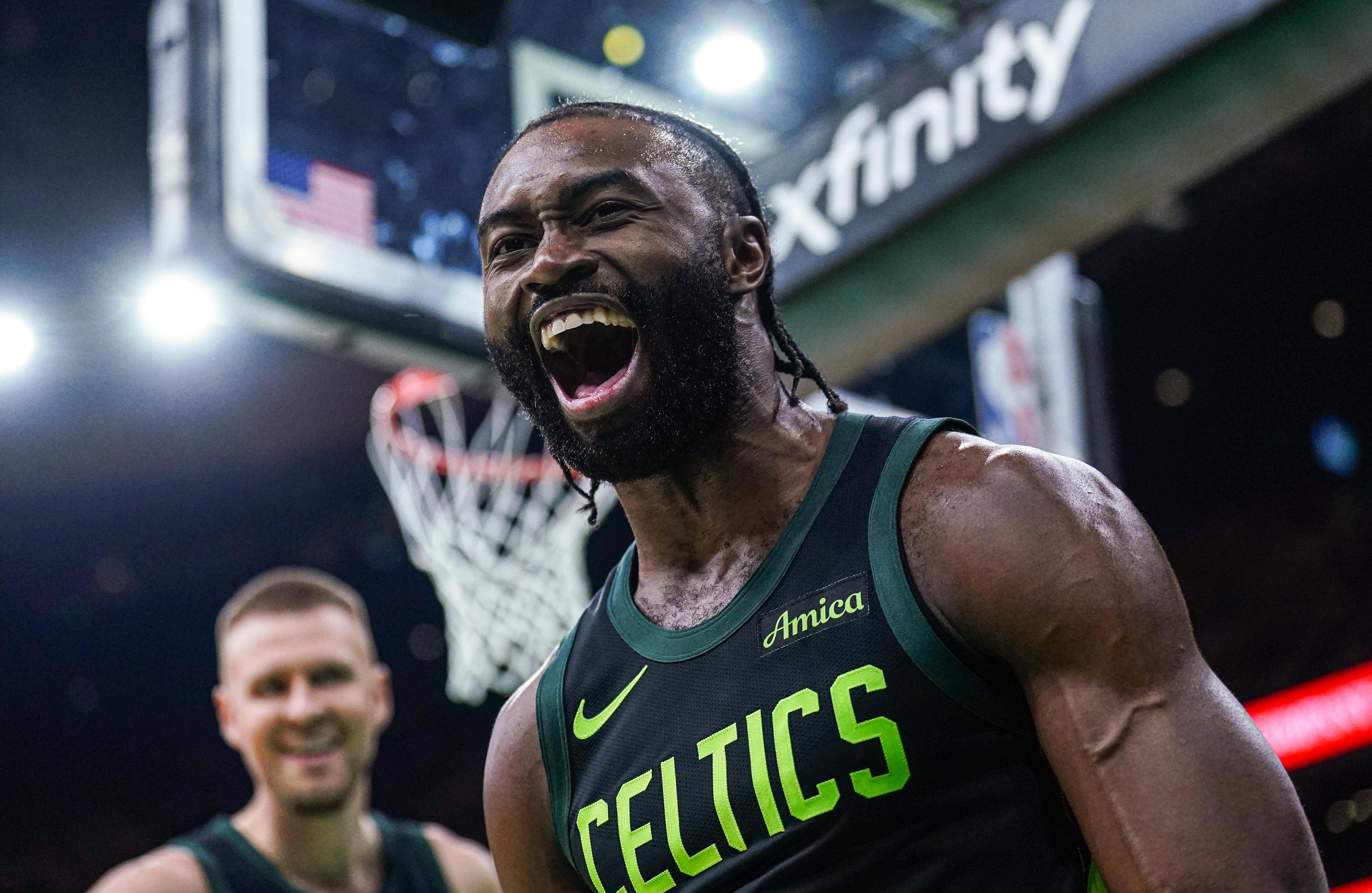 魔术鏖战凯尔特人，拉塞尔制霸全场