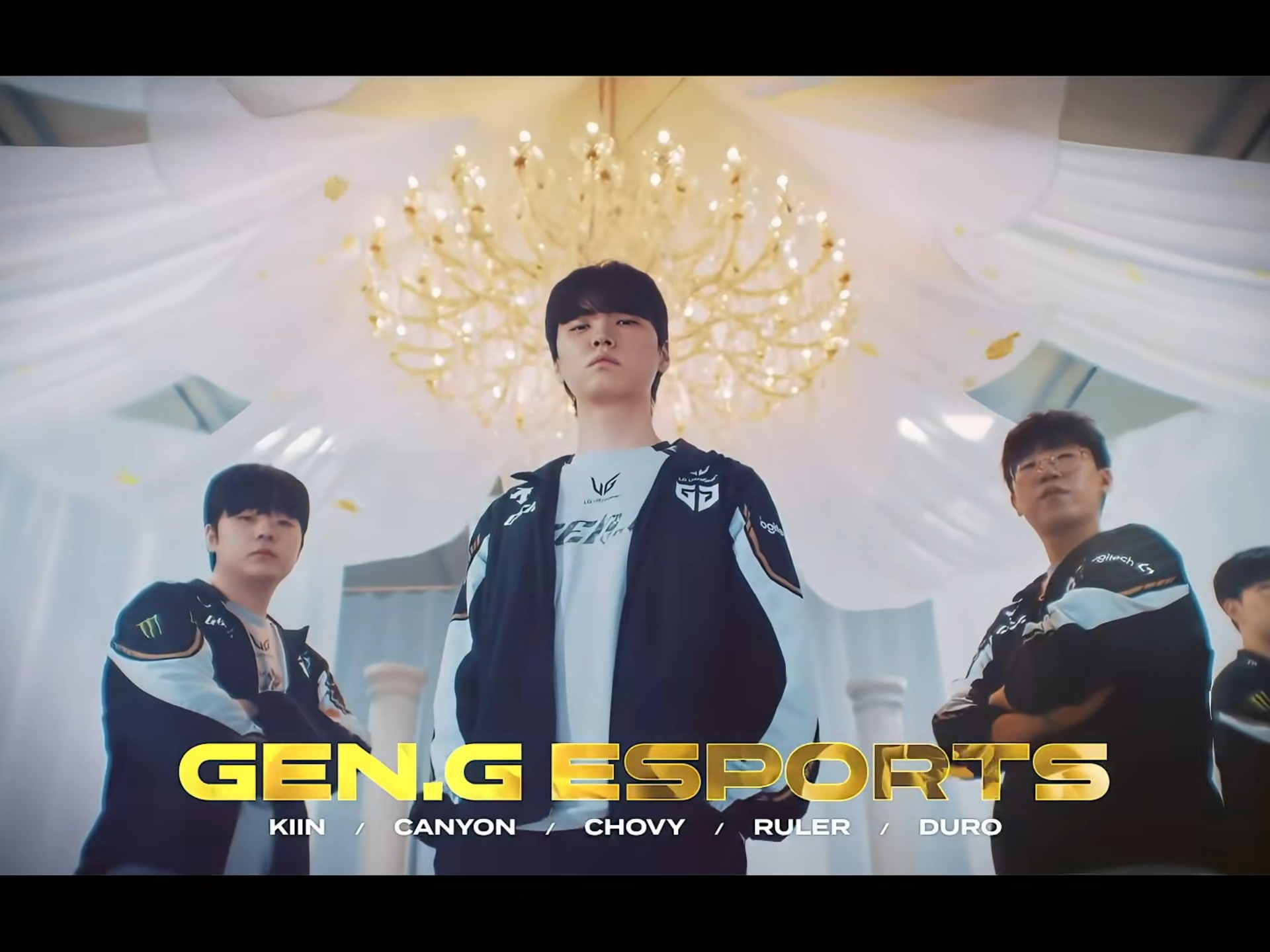 T1碾压HLE，Chovy关键团战开团秒人峡谷大战2025世界赛，锁定晋级资格的简单介绍