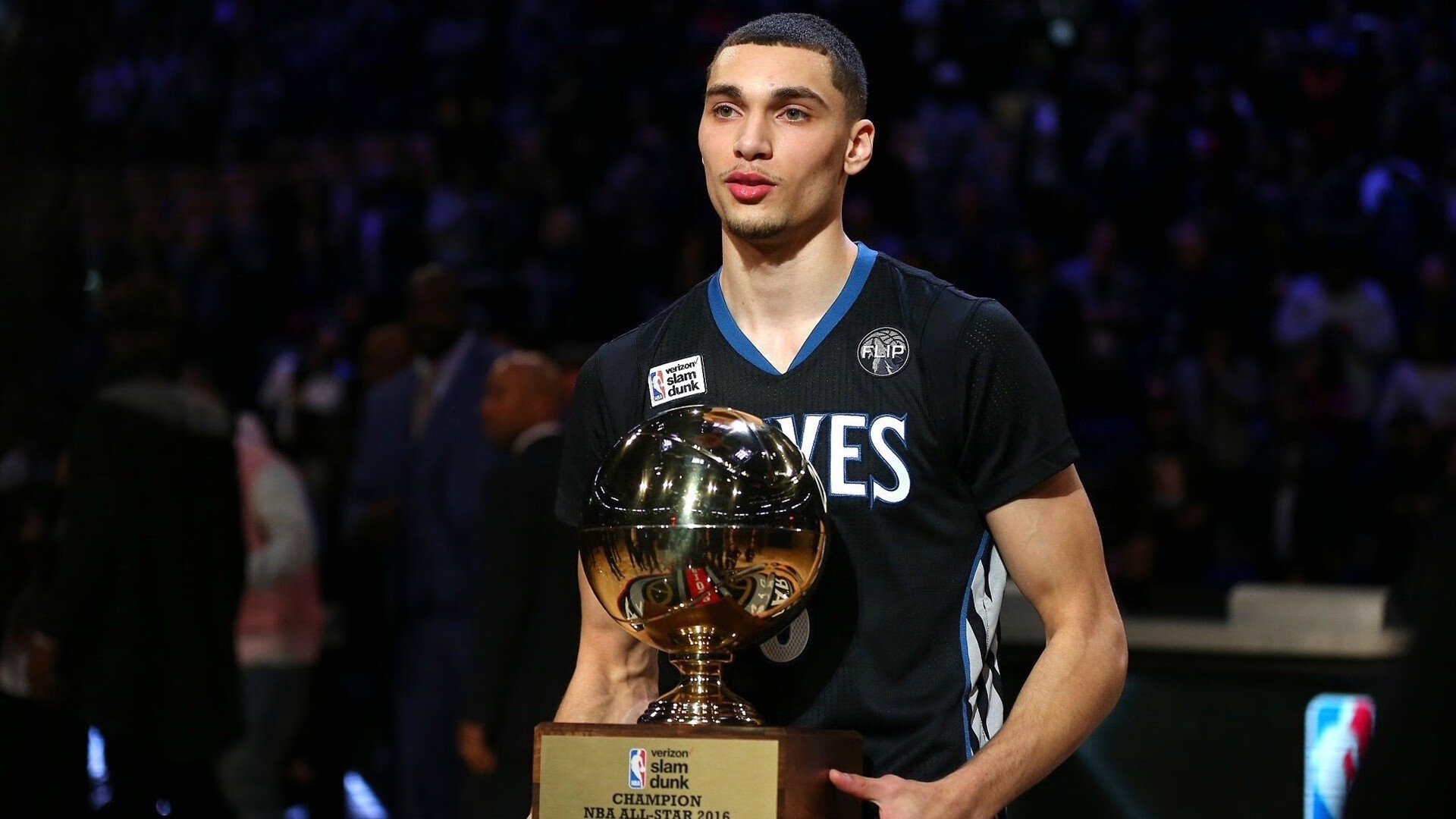 当上海遇见灰熊,库里式杀伤的跨维度启示