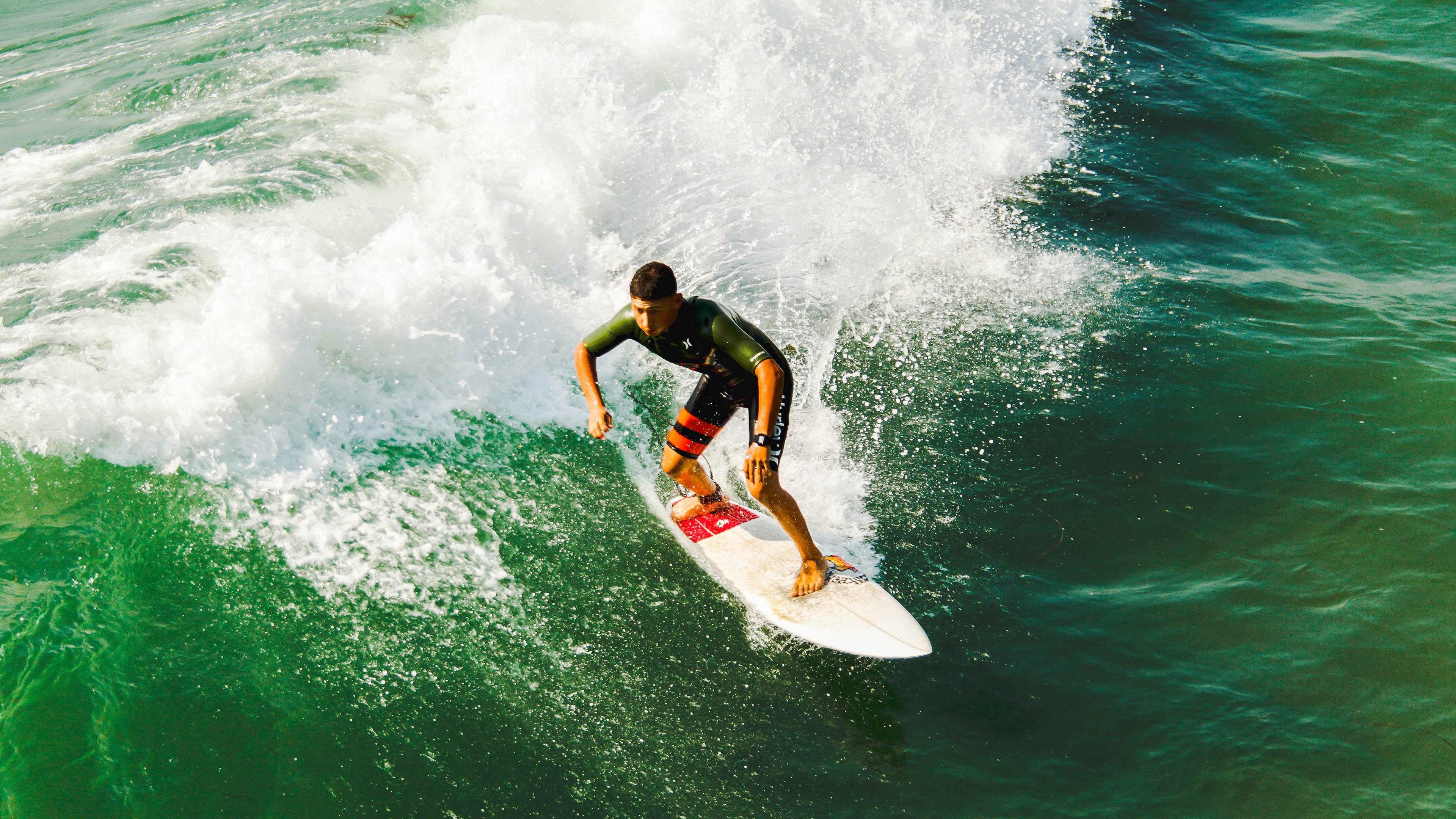 金玟哉里程碑之战，巴萨对阵苏格兰，一场跨越文化的足球对话