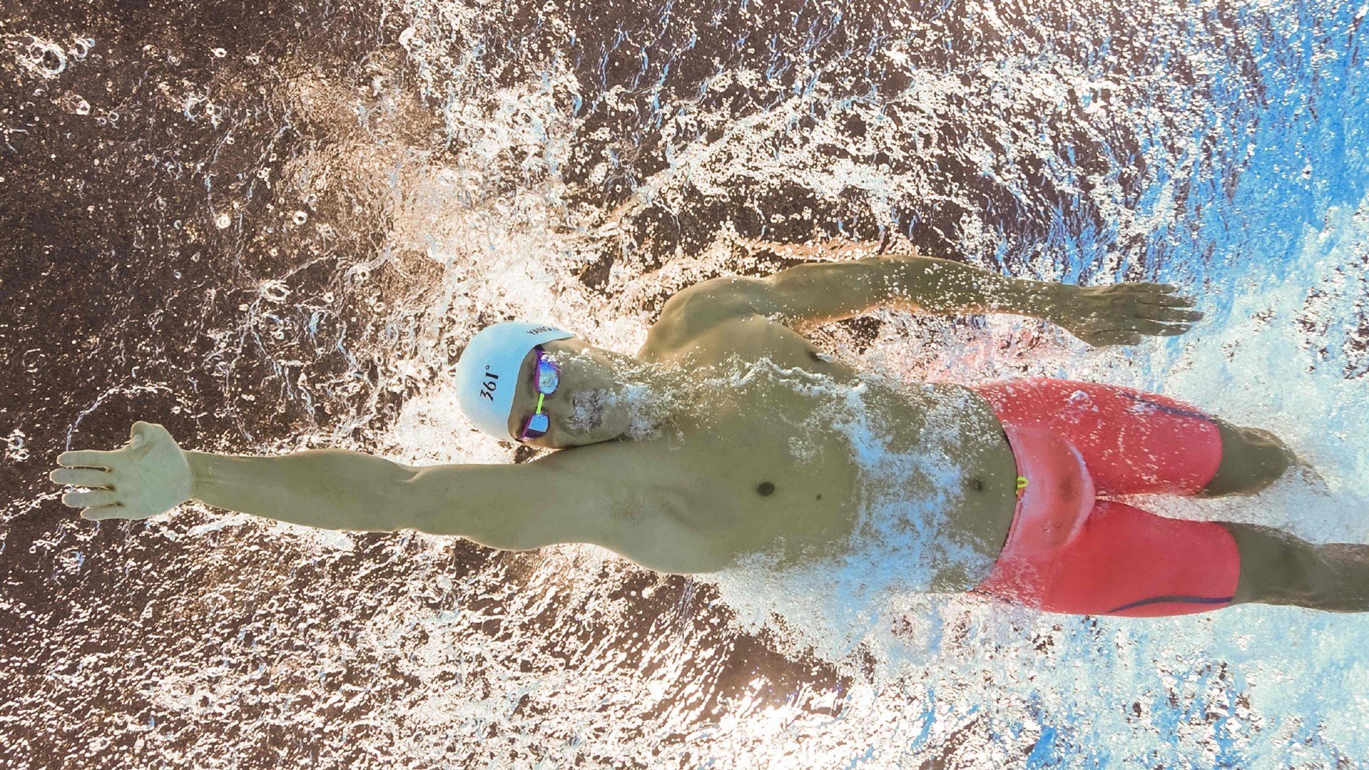 当戈贝尔的法国高墙横在广东队面前，一场跨越次元的防守教学