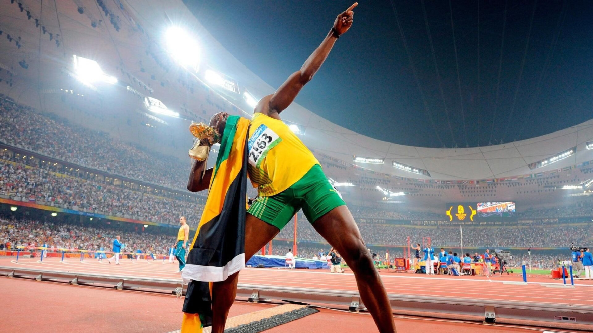 非洲雄鹰惊险啄食亚特拉斯雄狮，莫德里奇式掌控力撕裂防线