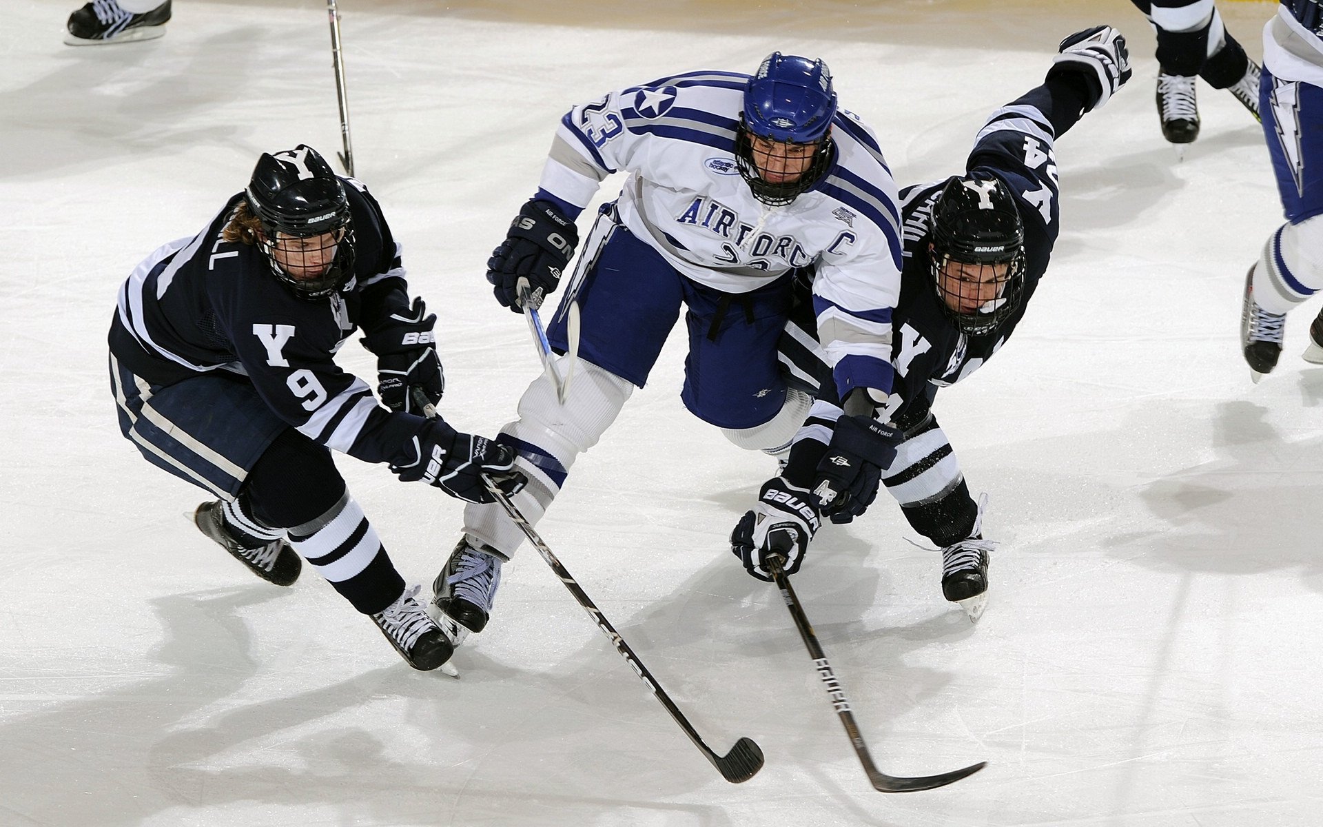 年终总决赛轻取戴维斯杯,兹维列夫状态火热预示新王朝?